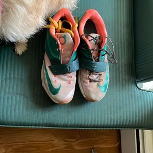 Size 13 KD shoes Nike Nice